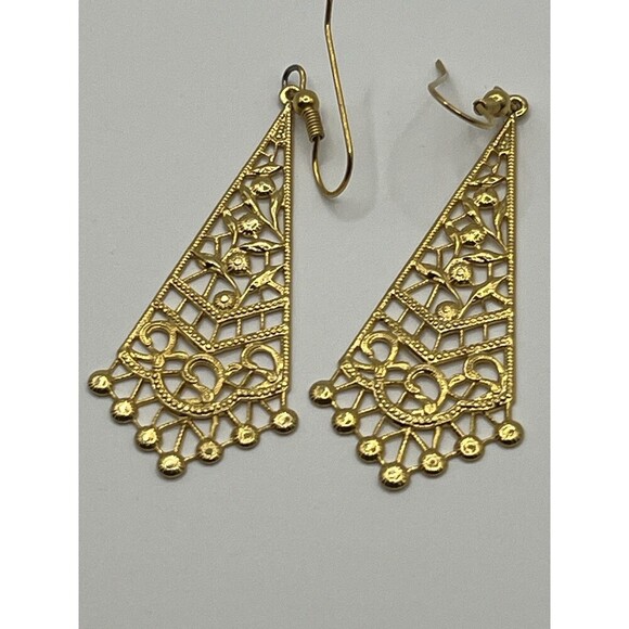 Vintage 1960s Ornate Stamped Victorian Filigree Metal Gold Tone Dangle Earrings - Picture 1 of 3